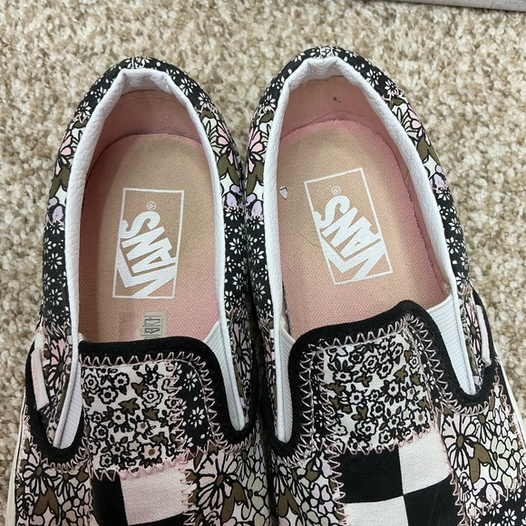 Vans Slip-On Sneakers in Black and White Floral Checkerboard - Picture 5 of 9